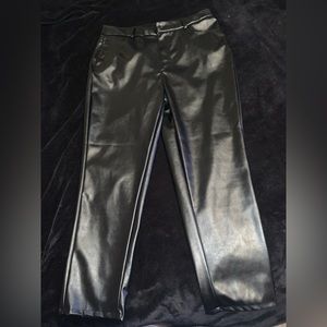 Black leather skinny pants, size 1x